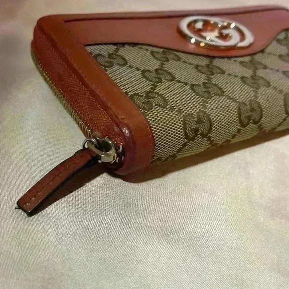 Gucci Monogram Wallet - Picture 11 of 12